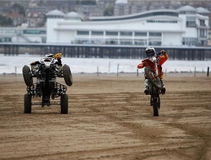 Riders Get Track Dialled In At RHL Beach Race Press Day