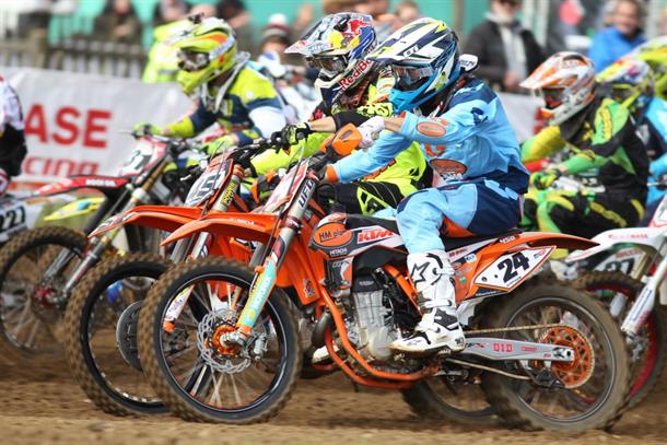 Pocock and Simpson extend leads at Lyng (video highlights)