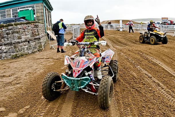 Quad ace Carl Bunce laps everyone at RHL Weston Beach Race