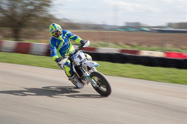 Reign & Shine - Hodgson does the double at Rednal