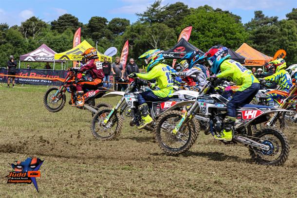 RHL Activities and MX VICE make British Motocross history with live streaming!