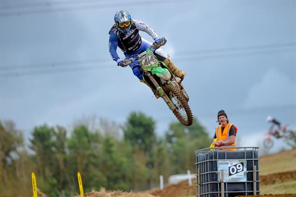 Sun Shines On Toddington For The ACU British Vets Championships