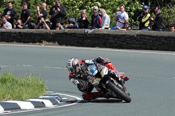 Hickman Secures Fourth TT Race Win with Monster Energy Supersport TT Race 2 Victory