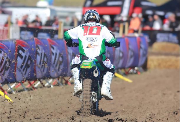 Flying the Welsh Flag in the International Team Race