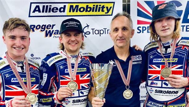 Bronze Delight for Young Brits