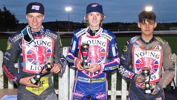 Kemp Retains U19 Title