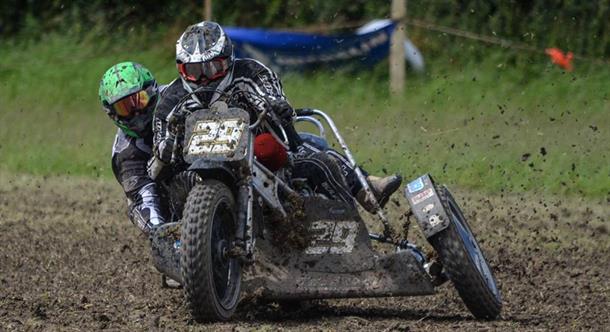 Mastering the Clubmans. British Clubman Grasstrack Championships – Race Report