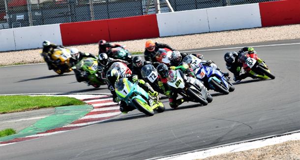 Ducati Desmo – Donington Report