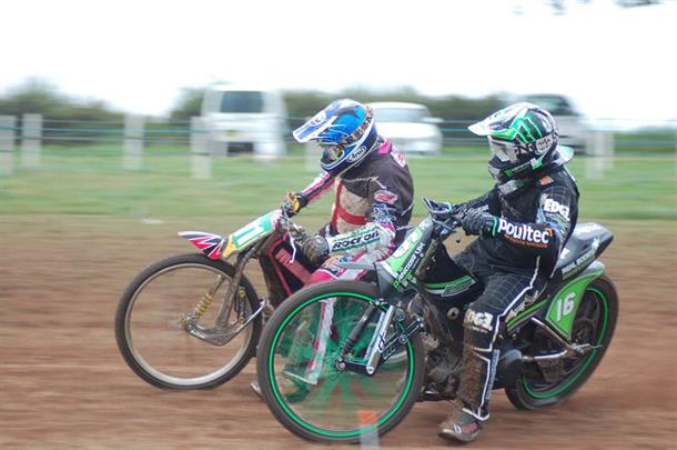 3 legs not out. British Grasstrack Championships