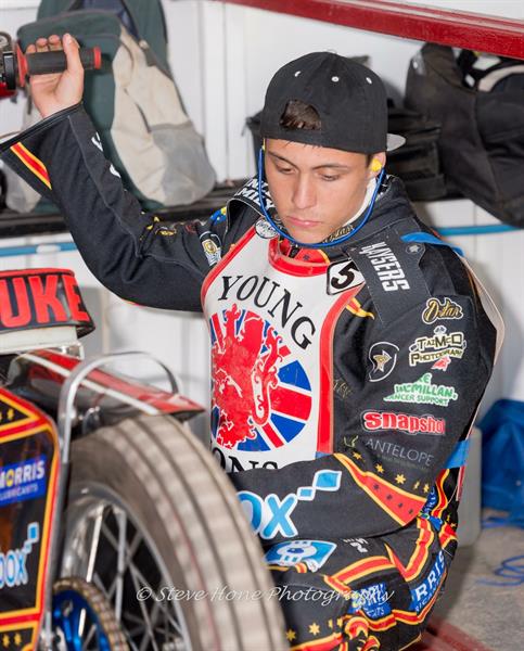 Pinhard Trophy 2017 Winner Luke Harris