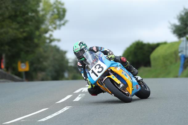 Dudgeon fastest in Superbike qualifying session