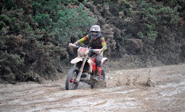 Wind, Rain and then Snow turned up! ACU Southern Centre Enduro Winter series Round 2 – Race Report