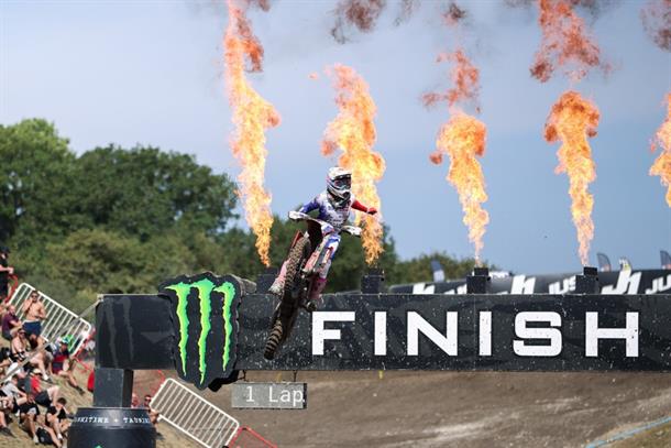 FONTANESI SWEEPS BOTH RACES IN FOXHILLS TO SEIZE CHAMPIONSHIP LEAD