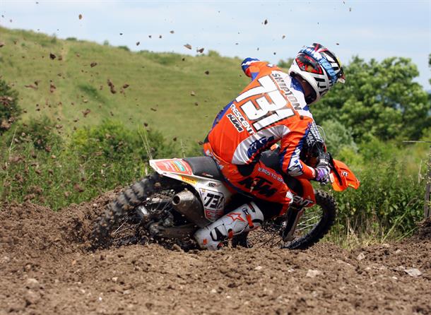 Wildcard Shipton Wins Two Dayer in Style at Foxhill