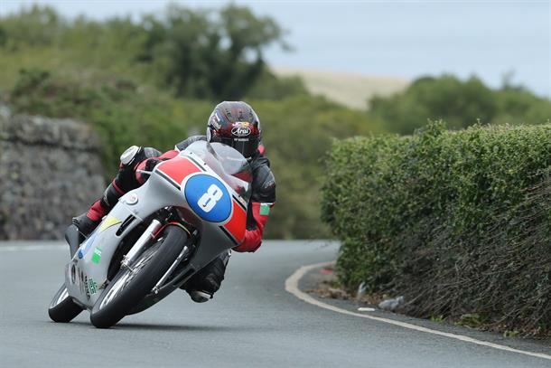 Dom Herbertson secure maiden Mountain Course win after dramatic Locate.im Junior Classic TT Race