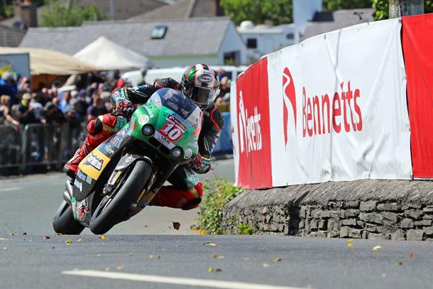 Peter Hickman Wins Bennetts Supertwin TT Race