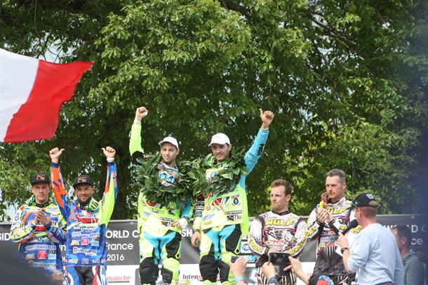 Brown and Chamberlain move up to second in World Sidecarcross Championship at Brou