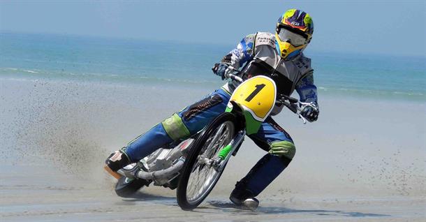 Warwick and Wilson/ Steer take victory at British SandAce Championship