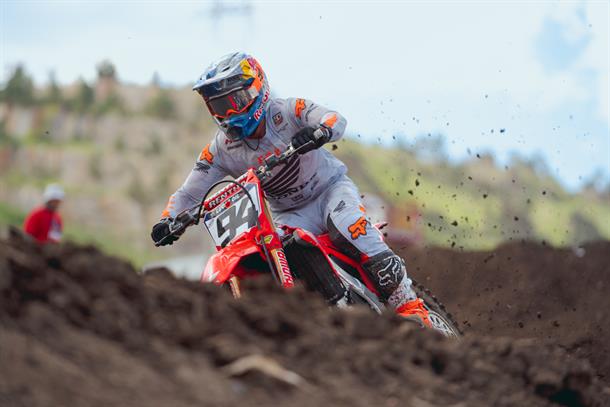 Roczen confirmed with Honda Genuine Honda Racing for 2022 World Supercross Championship
