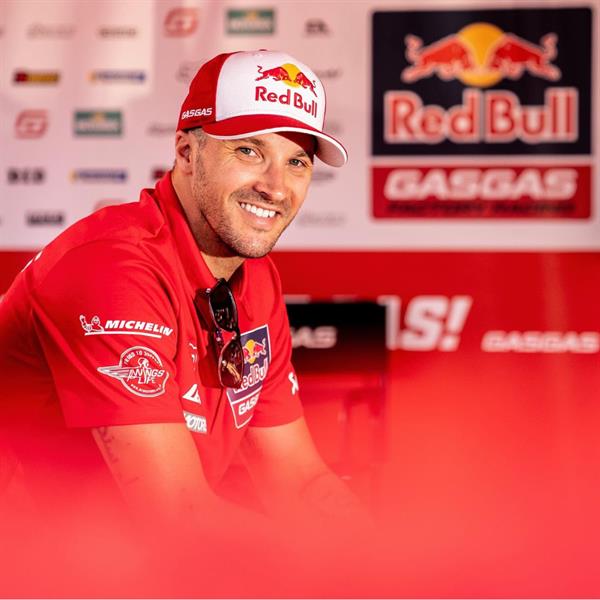 From Dakar to Farleigh Castle