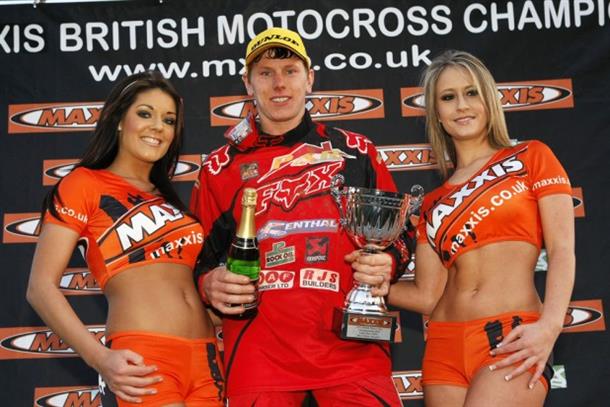 Maxxis signs up for three more years
