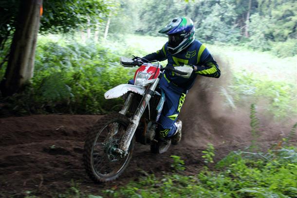 ROPER CLAIMS G H MOTORCYCLES/HUSQVARNA/EASTERN CENTRE ENDURO CHAMPIONSHIP