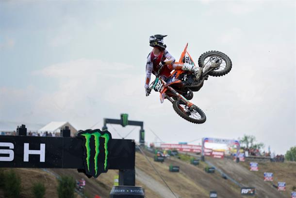 BAUER STORMS TO PERFECT WEEKEND IN GREAT BRITAIN, TAKES OVER EMX125 CHAMPIONSHIP LEAD