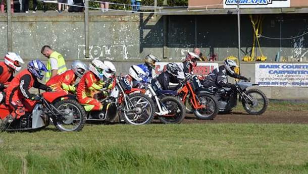 New and Old Sidecar Grasstrack Class Proves Successful in First Season