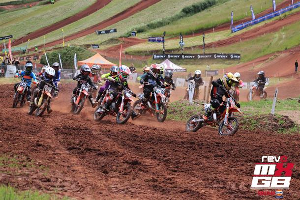 The Revo MXGB Stops at Rapturous Whitby