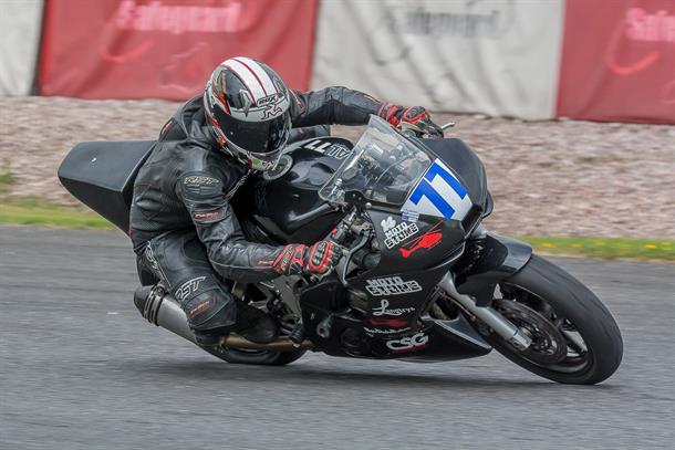 Four Wins for Shelley Again at Darley Moor