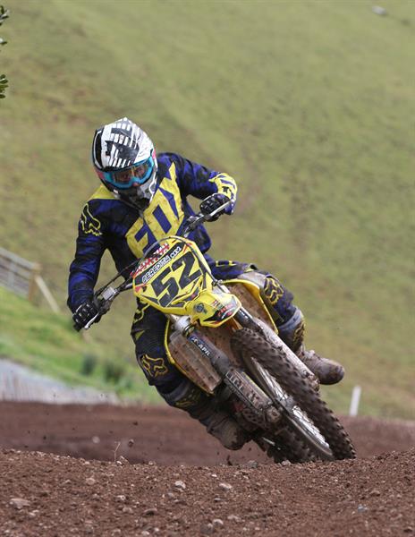 DEAN SETS THE WAY AT OPENING ROUND OF PREMIER