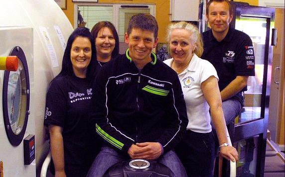 TT ace Dan Kneen urges fans to support Hyperbaric Chamber
