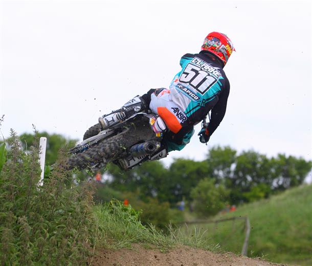 WILDCARD CLARKE ON FIRE AT FOXHILLS