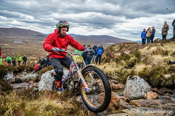 Little Change at The Top on SSDT Day 4