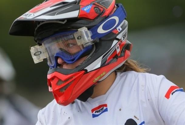 Here come the girls - VMXdN style!