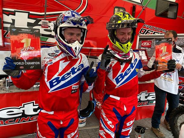 Freeman Closes in on Holcombe