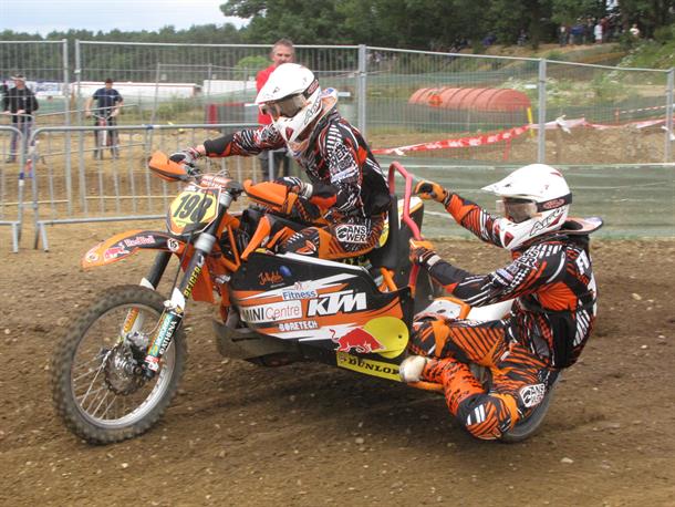Clubman Sidecars Head Back East
