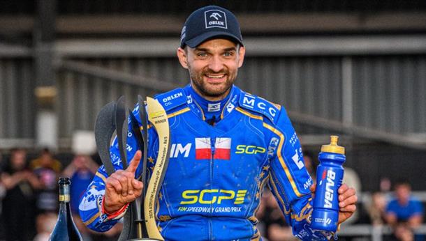 Zmarzlik On Top In Manchester