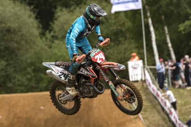 Tight at the Top as the Maxxis British Motocross Heads to Desertmartin