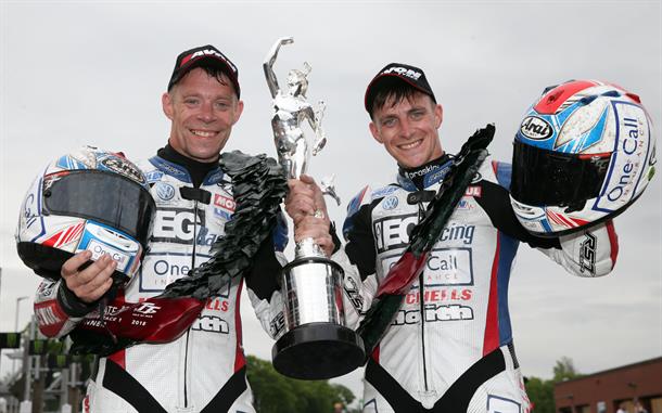 Birchalls blitz lap and race records on way to victory in Locate.im Sidecar TT Race 1