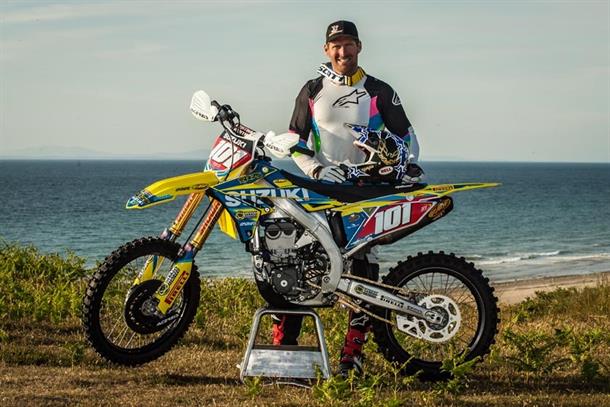 David Knight MBE to take on HydroGarden Weston Beach Race with the SR75 Suzuki Team