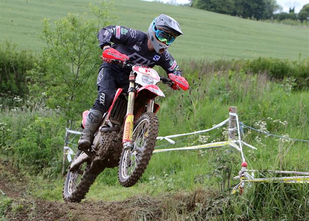 Alex Snow Wins Opening Weekend of the ACU British Sprint Enduro Championship