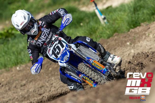 Kullas and Carpenter take Foxhill honours