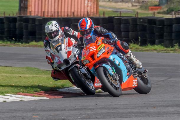 Mixed Weather, Fantastic Racing & 1 Champion at Darley Moor