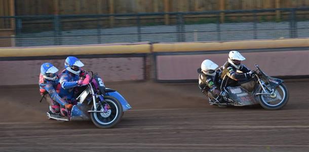 Cossar claims round 2 of the British Sidecar Speedway Championships