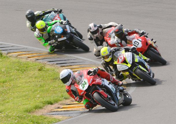 Blackshaw and Kershaw Clinch Wirral 100 Championships With a Round to Spare