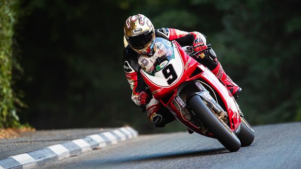 DUCATI DOMINATE IN CLASSIC TT RETURN