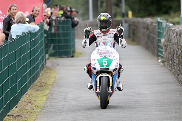Record-breaking win for Kiwi star Anstey in Sure Lightweight Classic TT