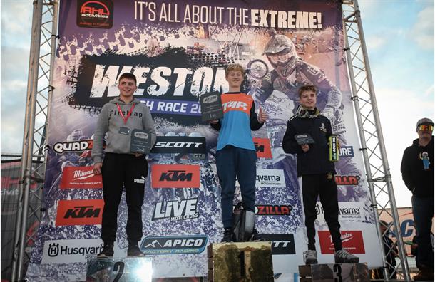 85cc Young Guns Put on a Great Show at the Weston Beach Race