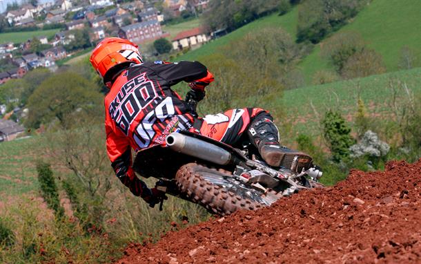 SKUSE OUT TO CLOSE GAP ON HOME SOIL